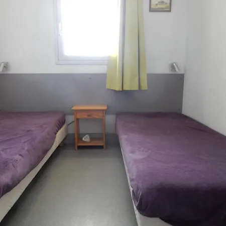 Appartement 2 Pièces Pour 5 Pers Avec Piscine Et Parking Face à La - Fr-1-696-130 *